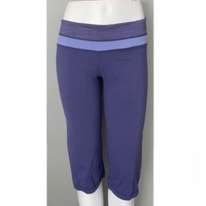 Blue Lululemon Capris, 8